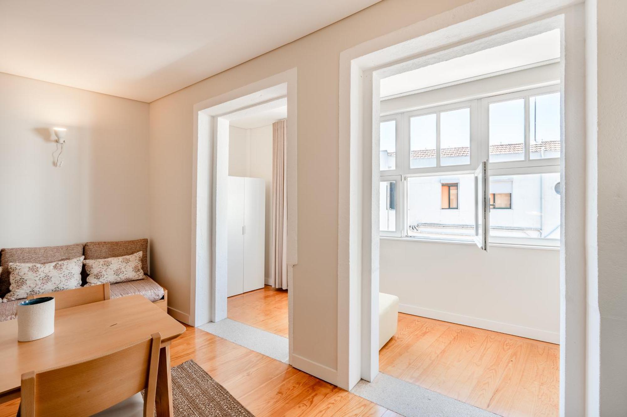 Viva Three Magi Residence, Porto